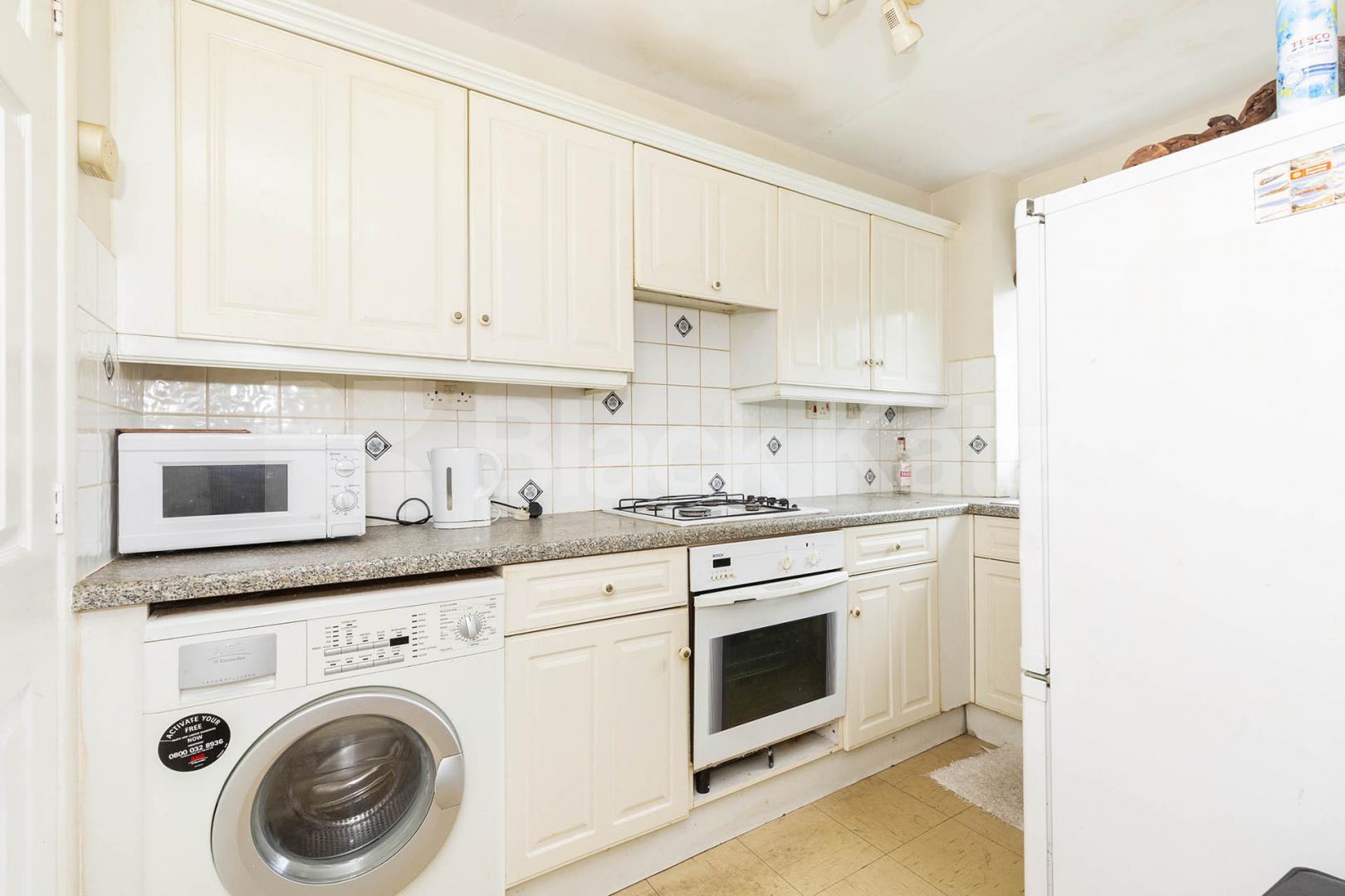 Spacious one bedroom property within a private development Cambridge Gardens, Muswell Hill